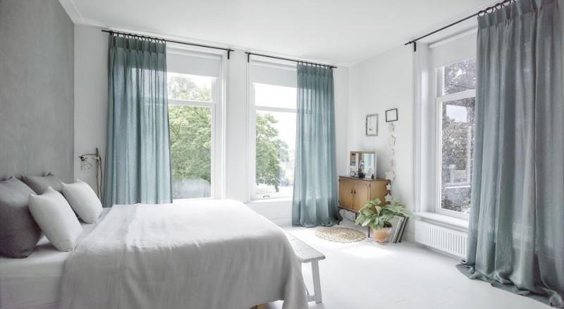 Nehmen Sie sich im Schlafzimmer keine Farbe vor? Wenn ja, wählen Sie sanfte Pastelltöne oder warme Gelbtöne. Foto Camengo