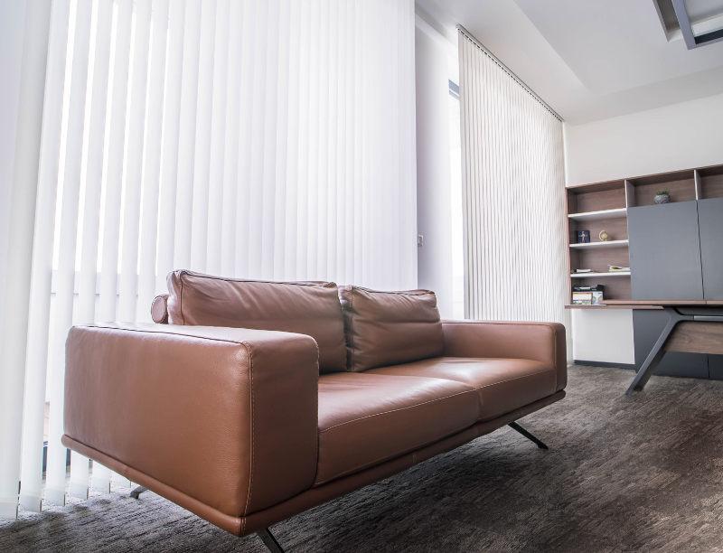 Vertikálne žalúzie pôsobia nadčasovo a moderne. foto Profirol